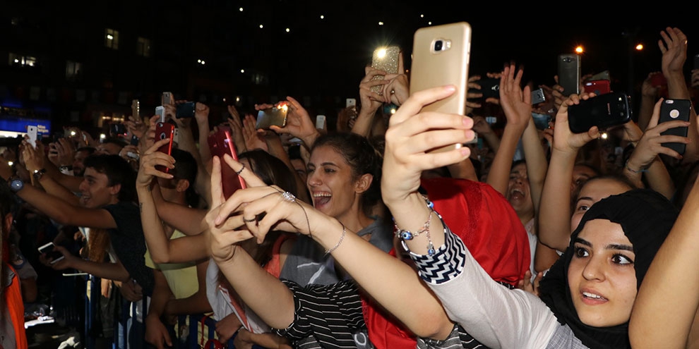 Dondurma festivalinde Murat Boz coşkusu! İşte muhteşem geceden kareler 7