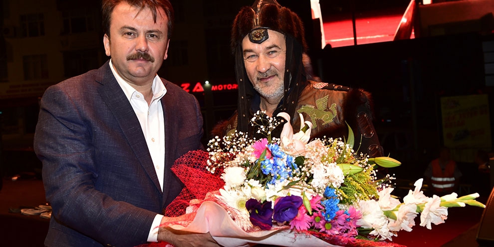 Dondurma festivalinde ikinci gün! Dursun Ali Erzincanlı ve Arslanbek Sul 18