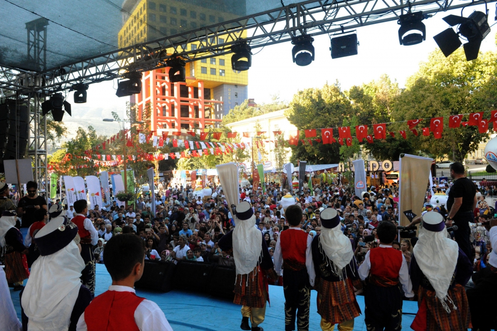 Dondurma festivalinde ikinci gün! Dursun Ali Erzincanlı ve Arslanbek Sul 25