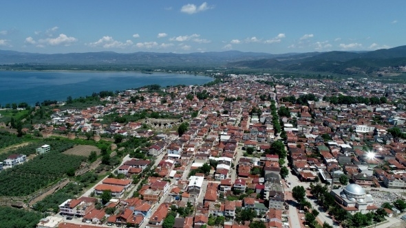 Zeytinliklerin arasında unutulmuş Osmanlı'nın ilk hamamı gün yüzüne çıkm 3