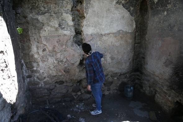 Zeytinliklerin arasında unutulmuş Osmanlı'nın ilk hamamı gün yüzüne çıkm 5