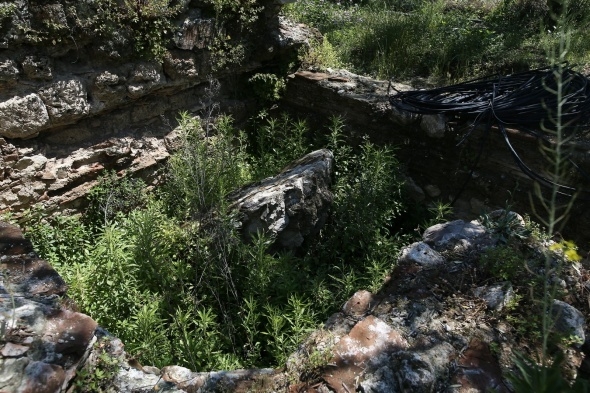 Zeytinliklerin arasında unutulmuş Osmanlı'nın ilk hamamı gün yüzüne çıkm 8