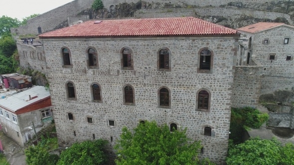 Restorasyonu 4 yıl süren Kızlar Manastırı ziyarete açılacağı günü bekliy 1