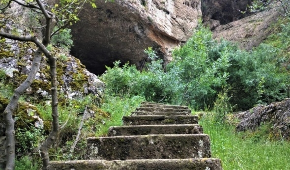 Tarih öncesi mağaralar havadan görüntülendi 3
