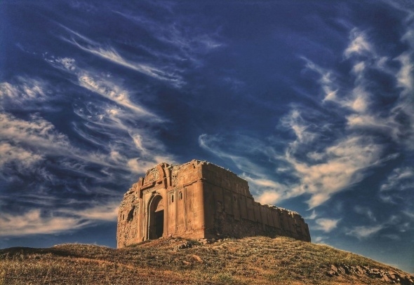 Bin 700 yıllık kilise, ilk kez gece fotoğraflandı 2