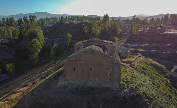 Bin 700 yıllık kilise, ilk kez gece fotoğraflandı 6