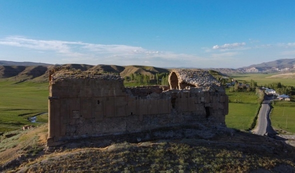 Bin 700 yıllık kilise, ilk kez gece fotoğraflandı 7