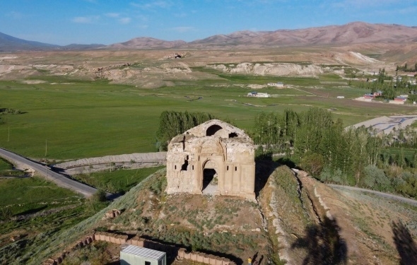 Bin 700 yıllık kilise, ilk kez gece fotoğraflandı 9