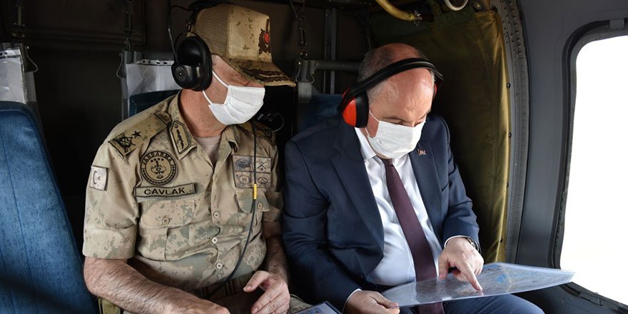 Vali Coşkun Kale Tepe Jandarma Üs Bölgesi'nde İncelemelerde Bulundu