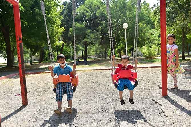 Dulkadiroğlu’nda park ve bahçe bakımları yapılıyor 6