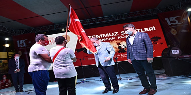 Kahramanmaraş'ta vatandaşlar Demokrasi Meydanı'na akın etti 12