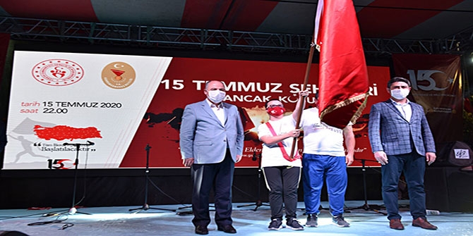 Kahramanmaraş'ta vatandaşlar Demokrasi Meydanı'na akın etti 13