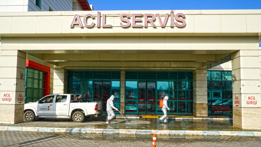 Kahramanmaraş'ta sağlık tesisleri dezenfekte edildi 1
