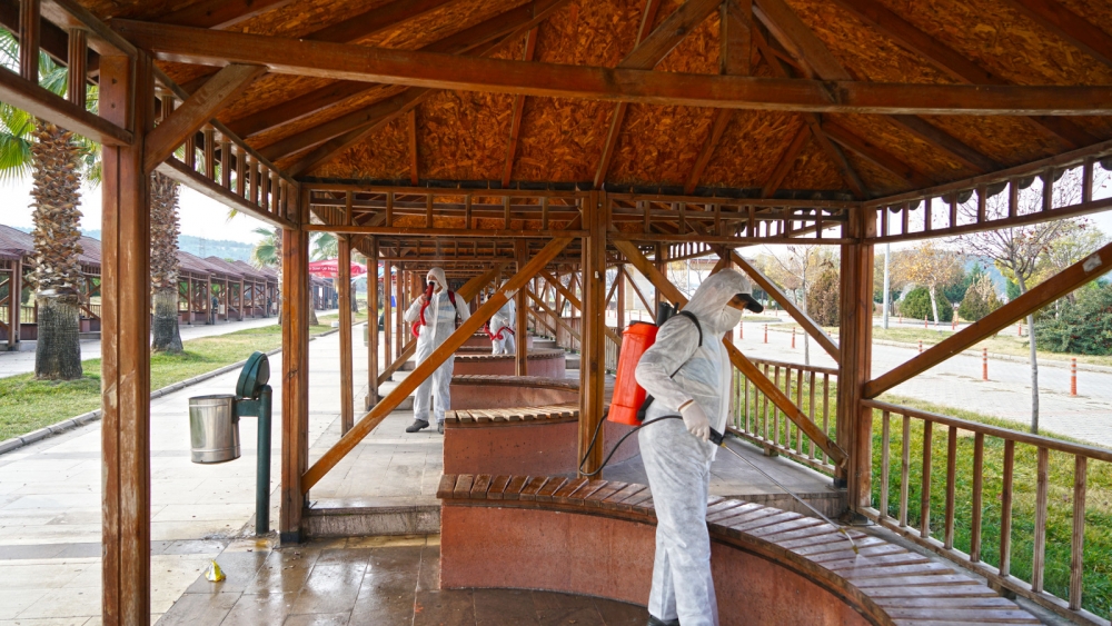 Kahramanmaraş'ta sağlık tesisleri dezenfekte edildi 6