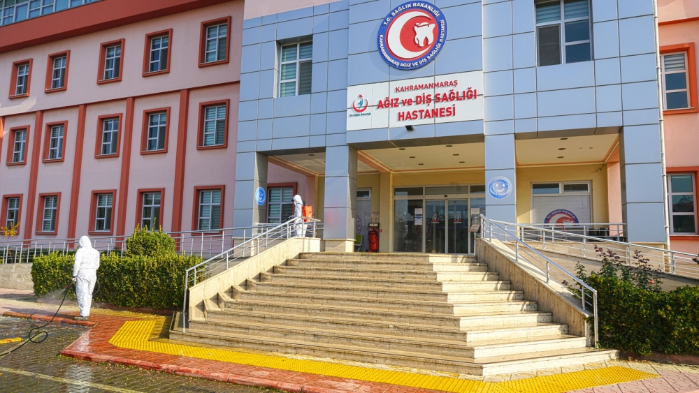 Kahramanmaraş'ta sağlık tesisleri dezenfekte edildi 7