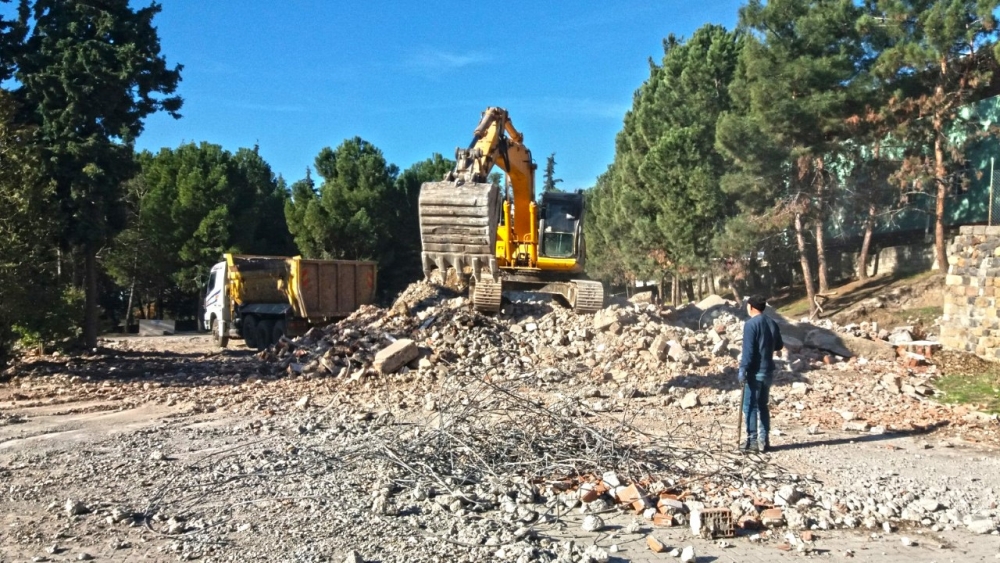 Kahramanmaraş’ta depreme dayanıksız okullar yıkılıyor 3