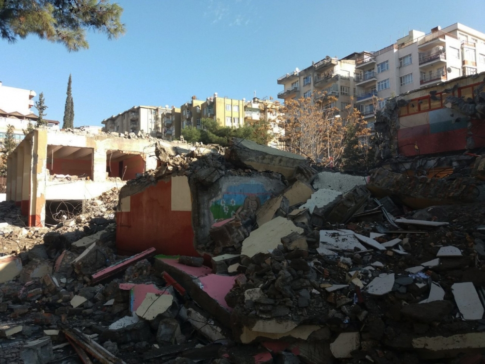 Kahramanmaraş’ta depreme dayanıksız okullar yıkılıyor 5