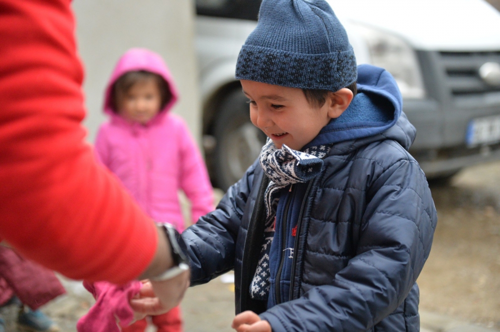 Kahramanmaraş'ta yeni yılda ihtiyaç sahibi çocukları sevindirdiler 5