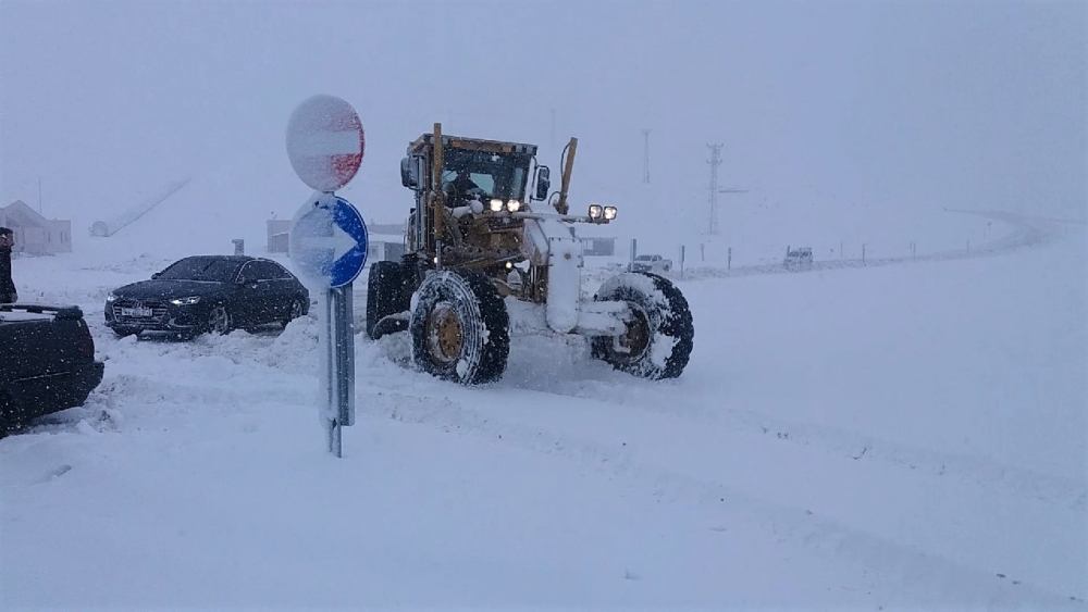 Kahramanmaraş’a beklenen kar geldi 7