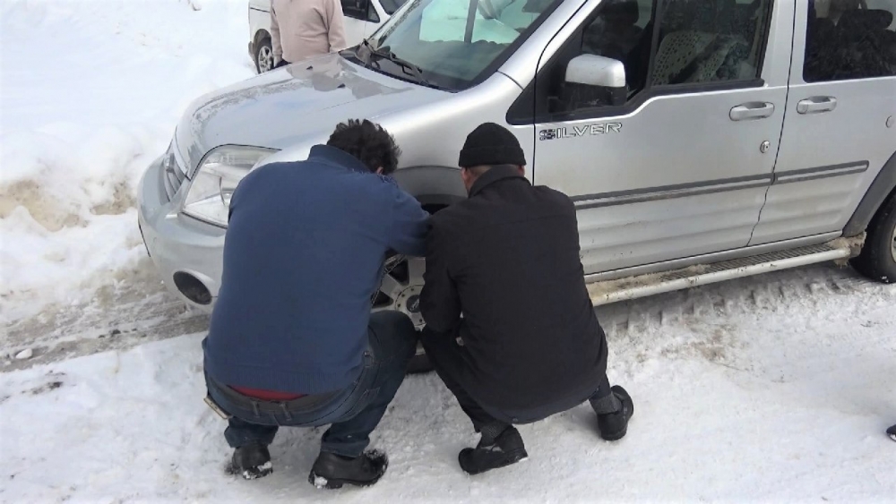 Kahramanmaraş’a beklenen kar geldi 8