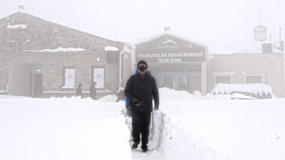 Yedikuyular Kayak Merkezi kar yağışında ilk sıralarda 1