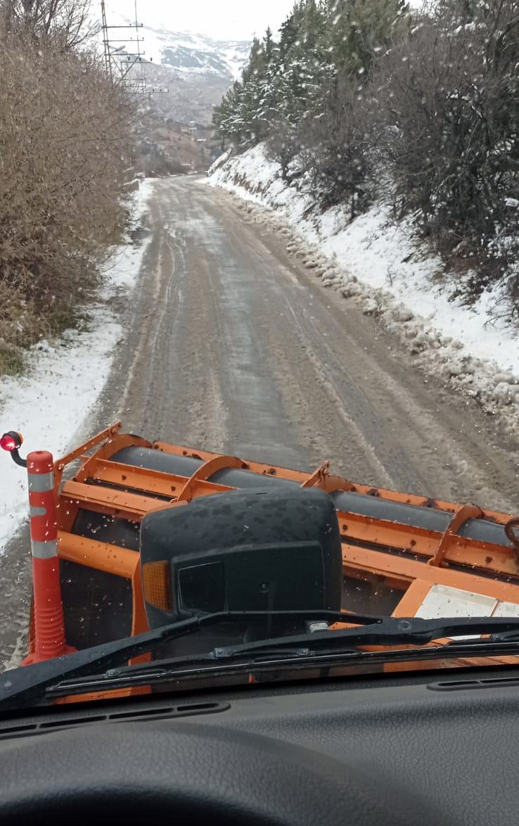 Kahramanmaraş'ta karla mücadele devam ediyor 11