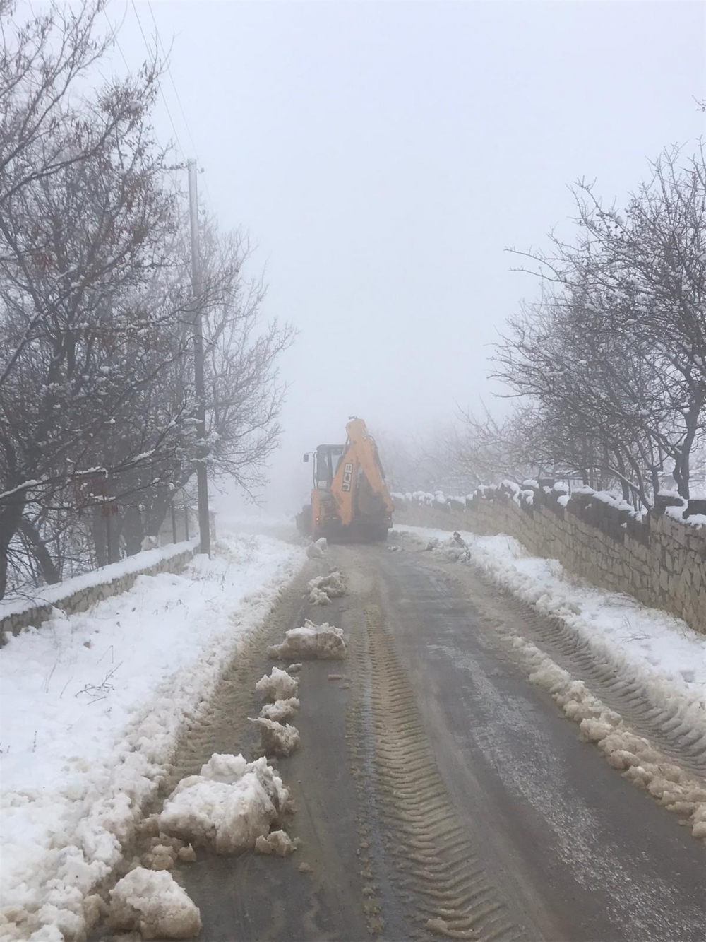 Kahramanmaraş'ta karla mücadele devam ediyor 12