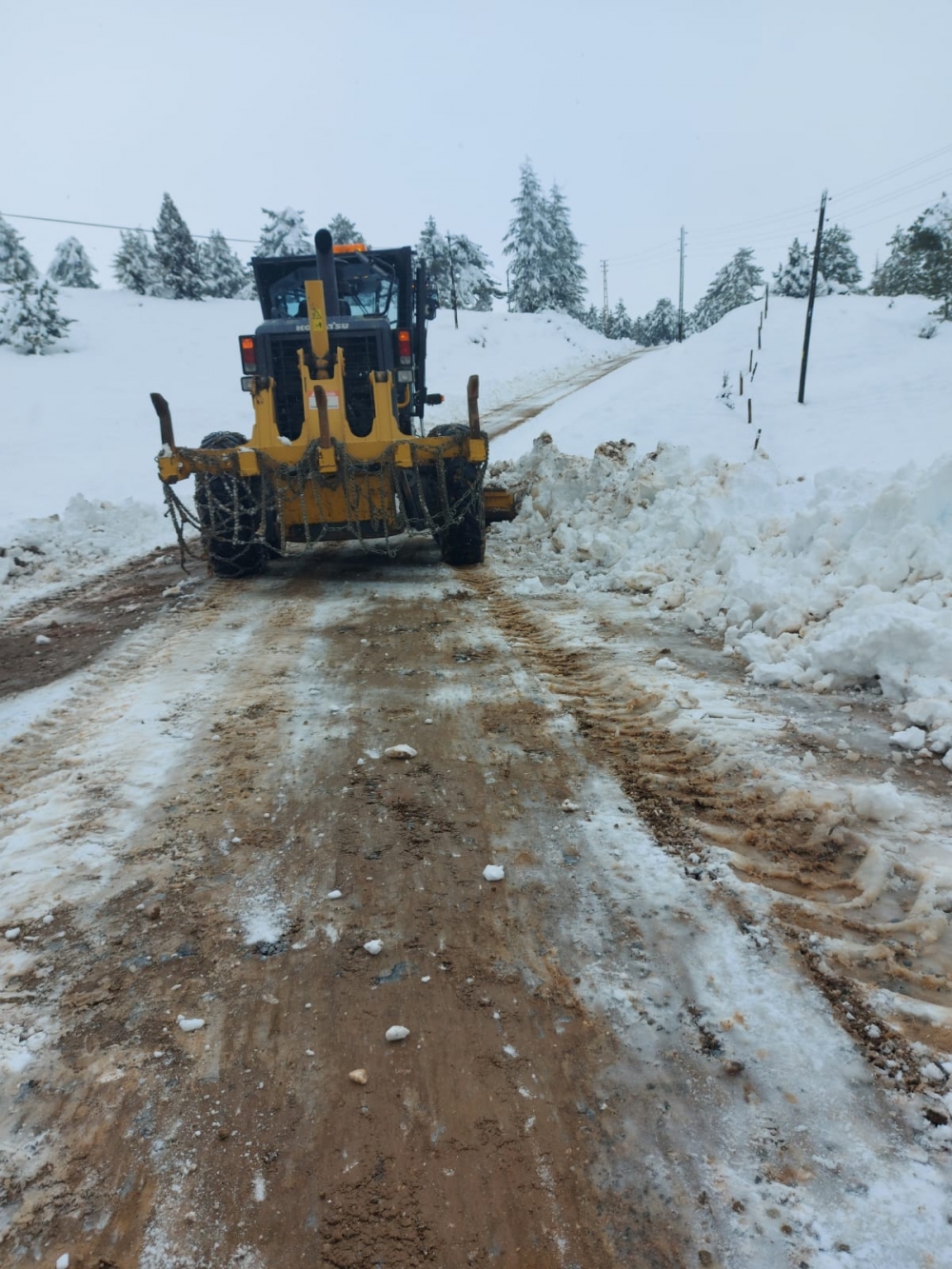 Kahramanmaraş'ta karla mücadele devam ediyor 18