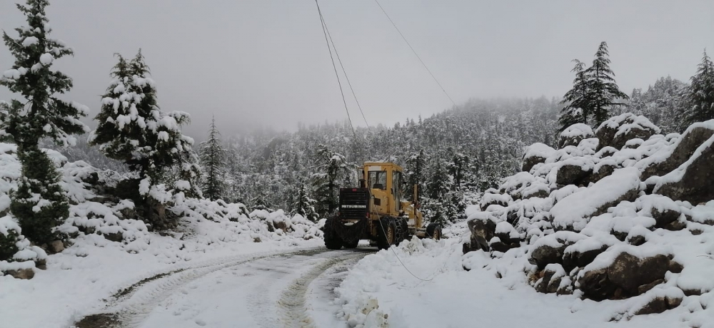 Kahramanmaraş'ta karla mücadele devam ediyor 19