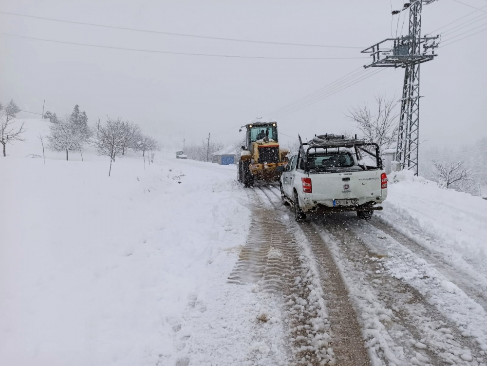 Kahramanmaraş'ta karla mücadele devam ediyor 2