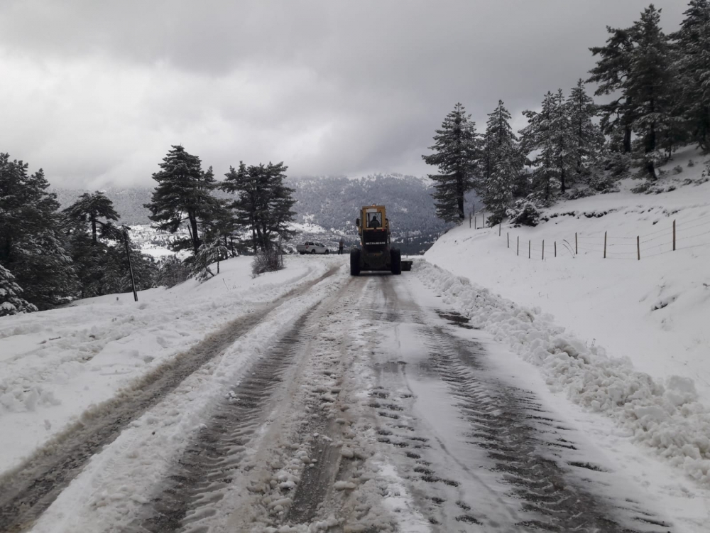 Kahramanmaraş'ta karla mücadele devam ediyor 5