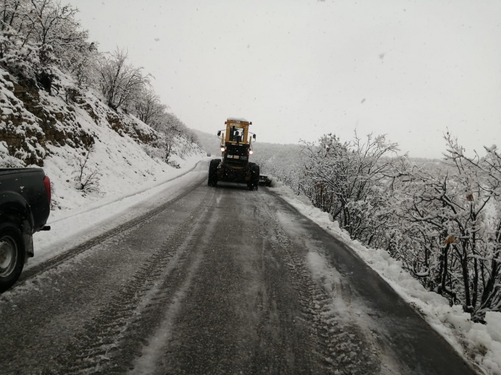Kahramanmaraş'ta karla mücadele devam ediyor 7