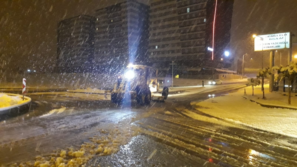 Kahramanmaraş'ta ana arterler açıldı 21