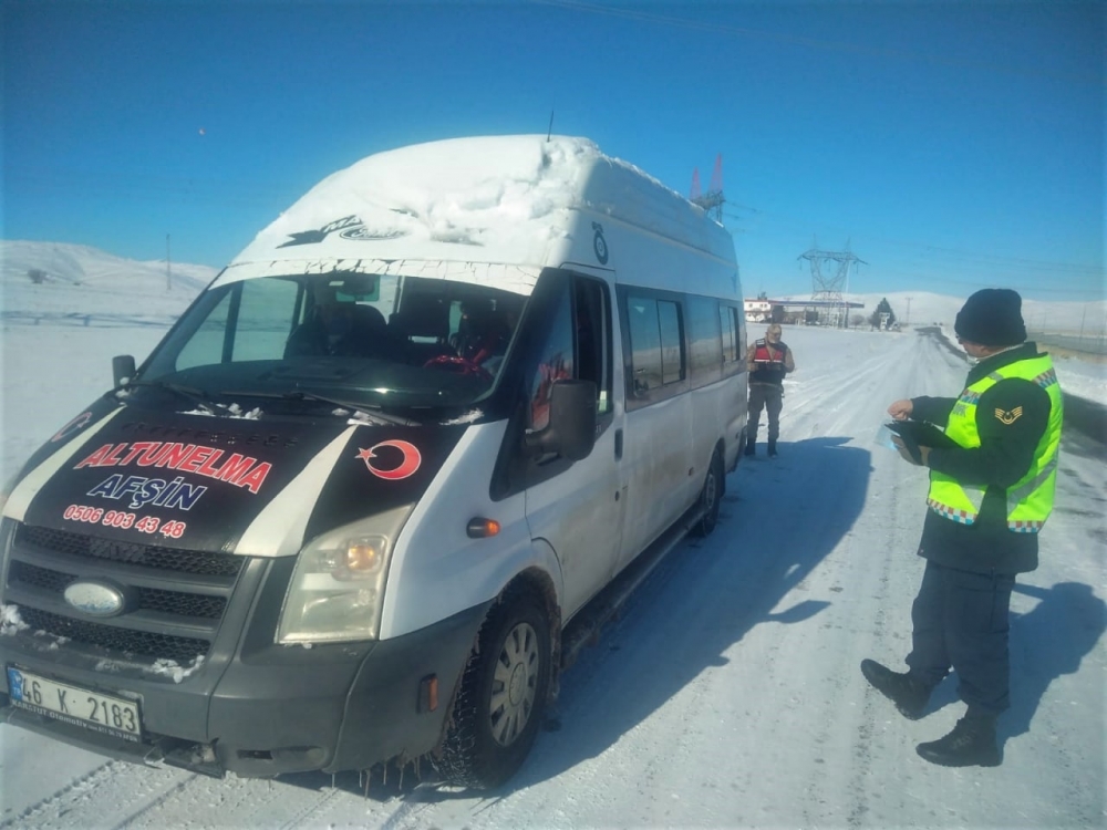 Kahramanmaraş'ta jandarma trafik sürücüleri uyardı 4
