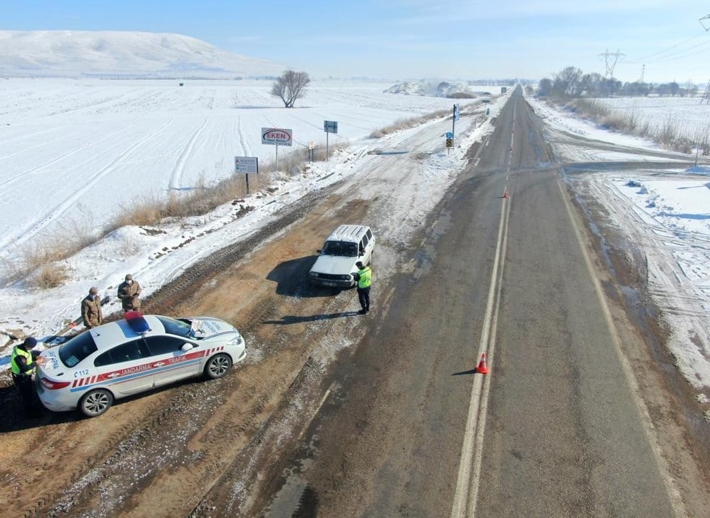 Kahramanmaraş'ta jandarma trafik sürücüleri uyardı 5
