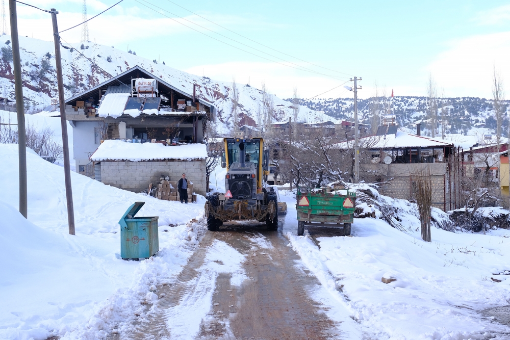 Dulkadiroğlu’nda karla mücadele çalışmaları devam ediyor 1