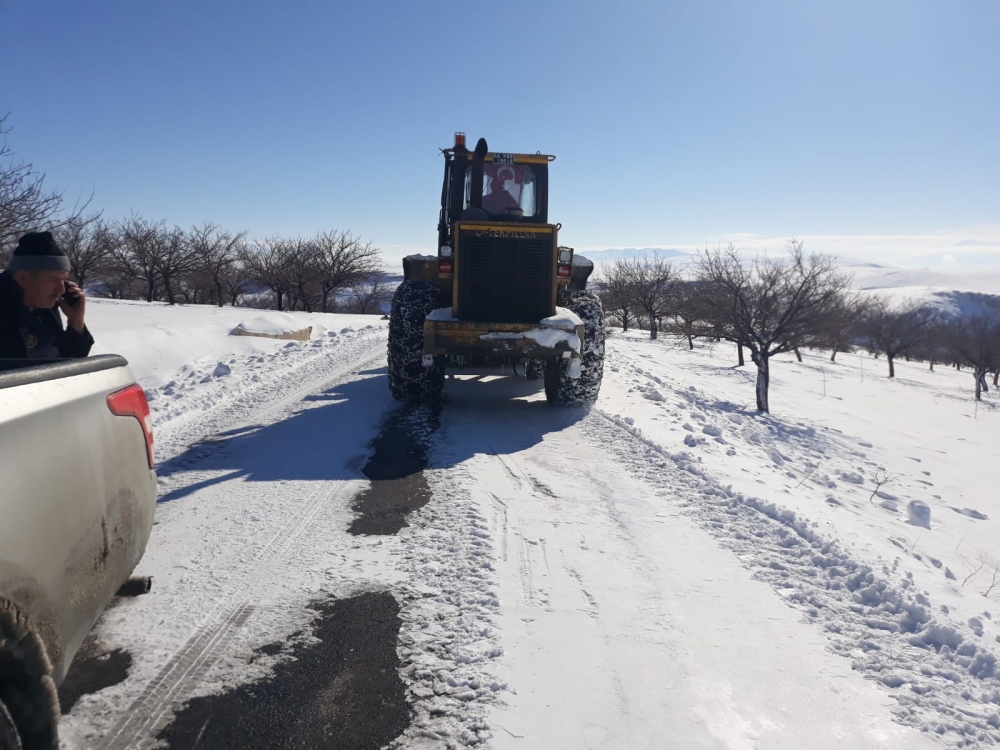 Kahramanmaraş'ın kuzey ilçelerinde karla mücadele 20