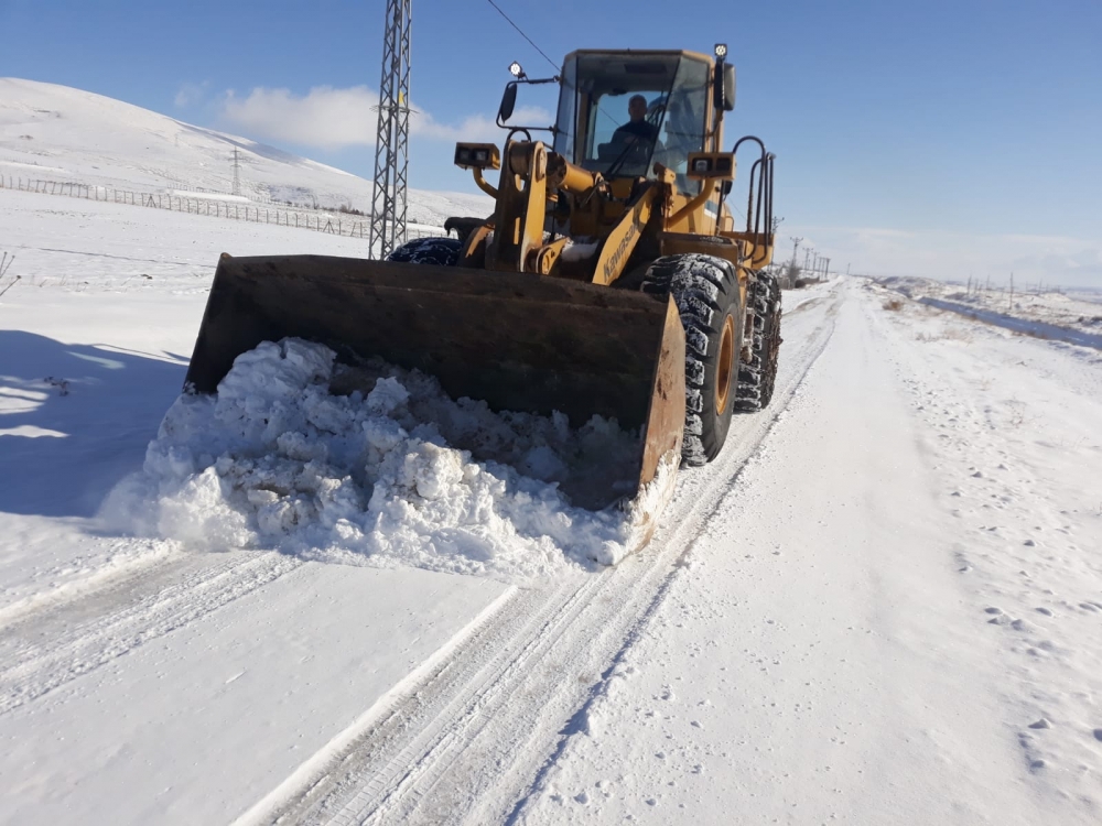 Kahramanmaraş'ın kuzey ilçelerinde karla mücadele 21