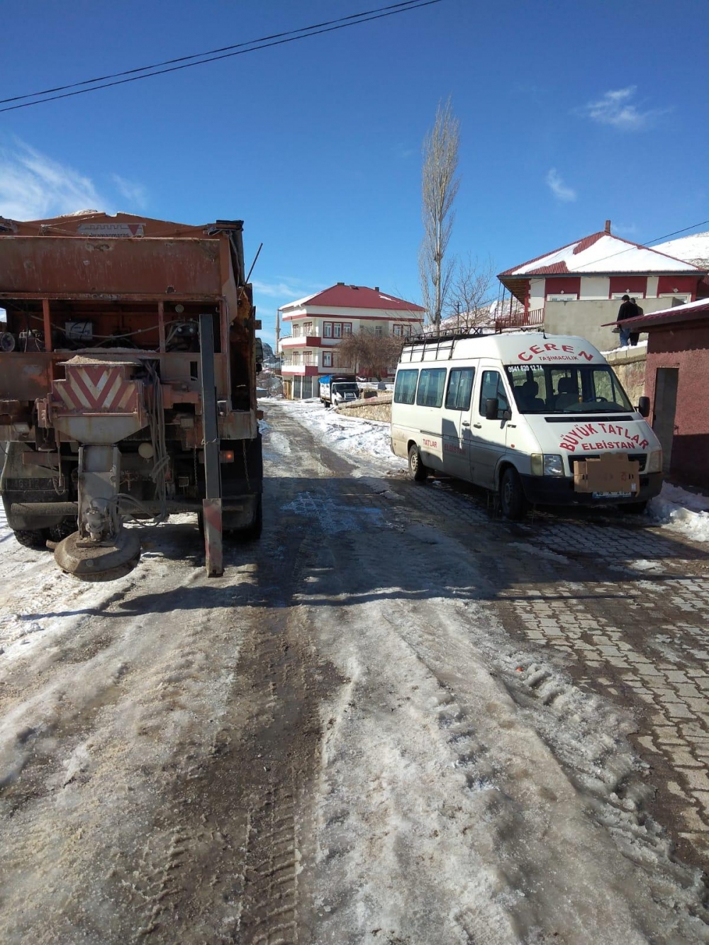 Kahramanmaraş'ın kuzey ilçelerinde karla mücadele 3