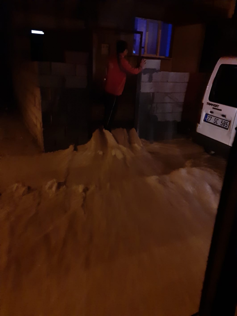 Kahramanmaraş’ta su baskınına itfaiyeden müdahale 3