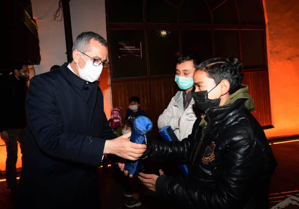 Kahramanların isimleri kaleye yansıtıldı 17