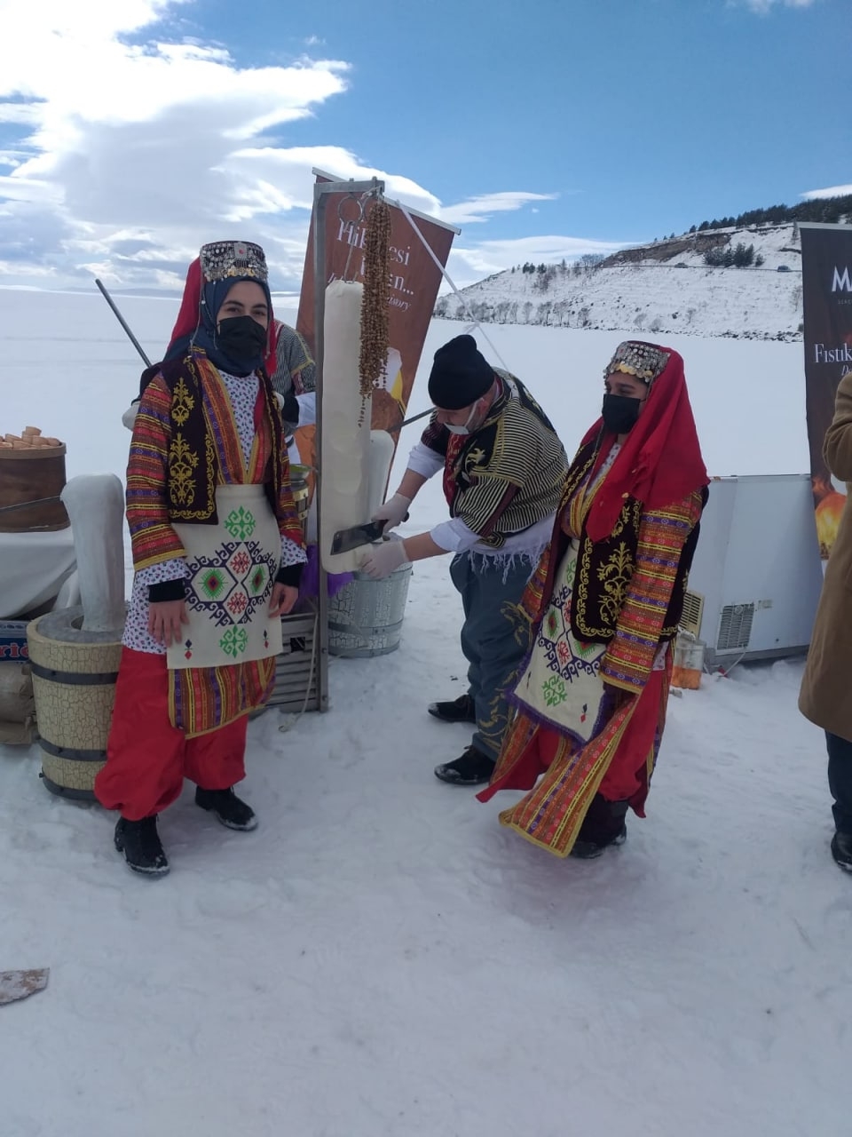 Buz gibi havada ‘Maraş Dondurmasına’ akın ettiler 3