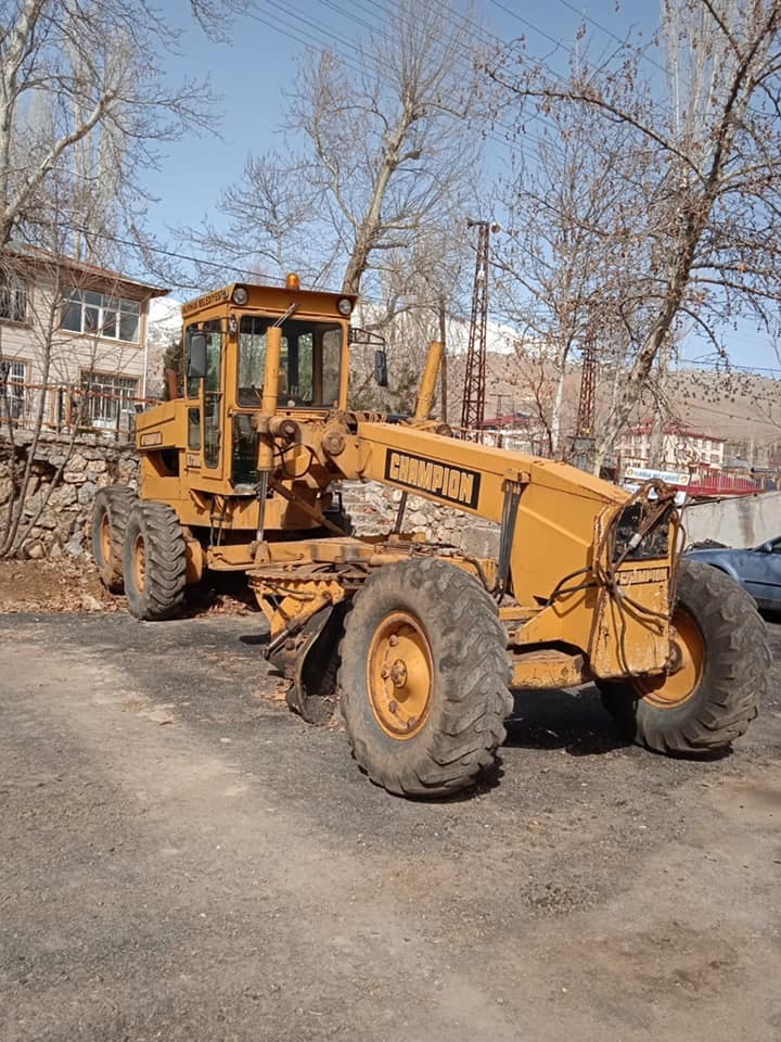 Kahramanamaraş'ta belediyeye ait iş makineleri satılıyor 1