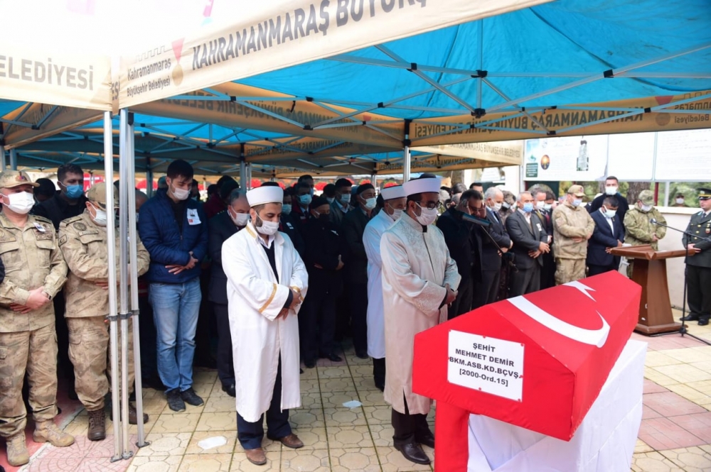 Şehit Mehmet Demir Kahramanmaraş'ta son yolculuğuna uğurlandı 9