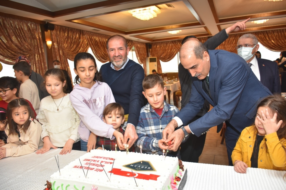 Kahramanmaraş’ta şehit çocuklarının karne sevinci 24