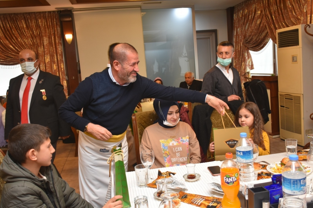 Kahramanmaraş’ta şehit çocuklarının karne sevinci 28