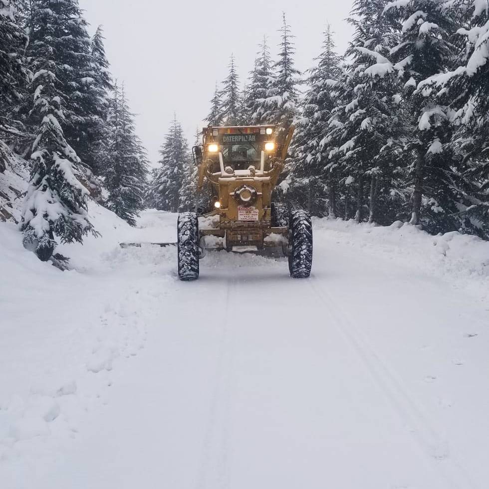 Kahramanmaraş Büyükşehir Şehir Genelinde Karla Mücadelesini Sürdürüyor 2