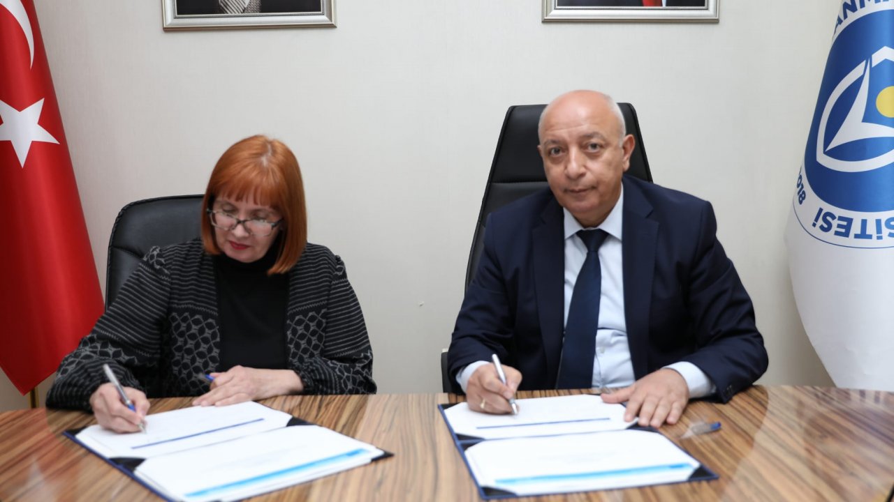 KİÜ ve Bosna Hersek Tuzla Üniversitesİ arasında işbirliği ve değişim protokolü imzalandı