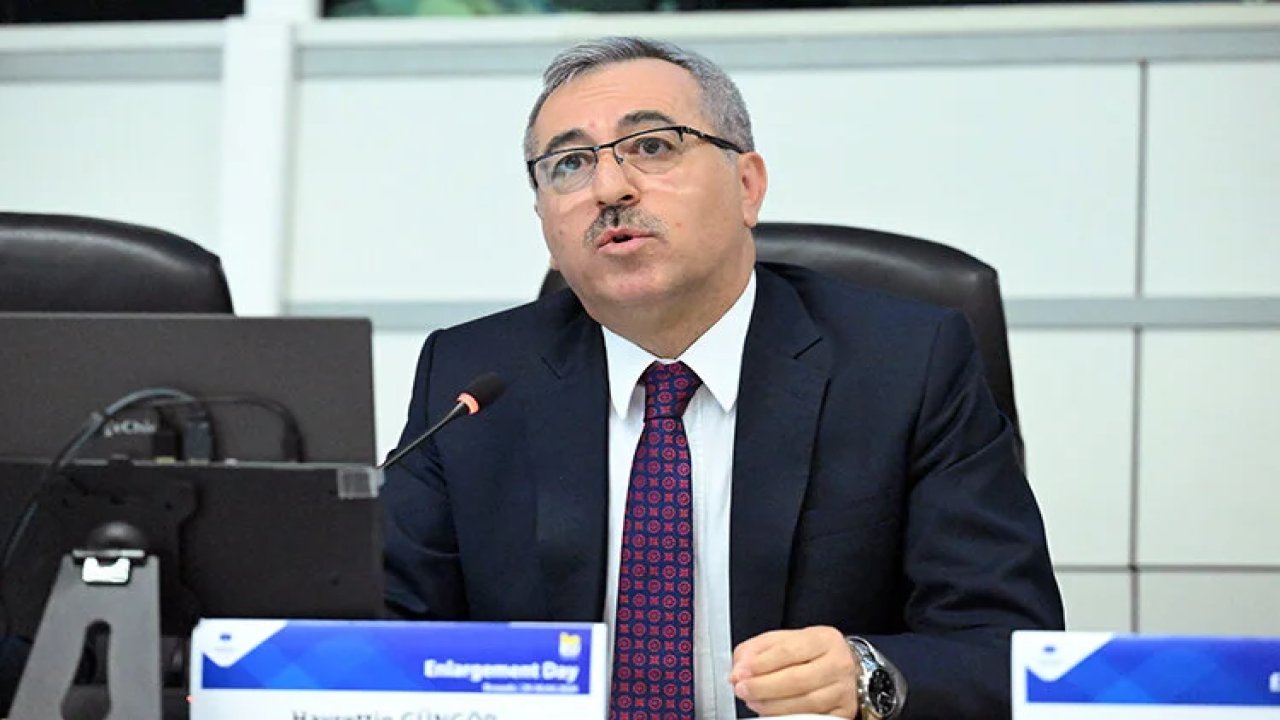 Kahramanmaraş'ın eski başkanı Güngör'den Brüksel'de deprem sonrası kalkınma süreci sunumu