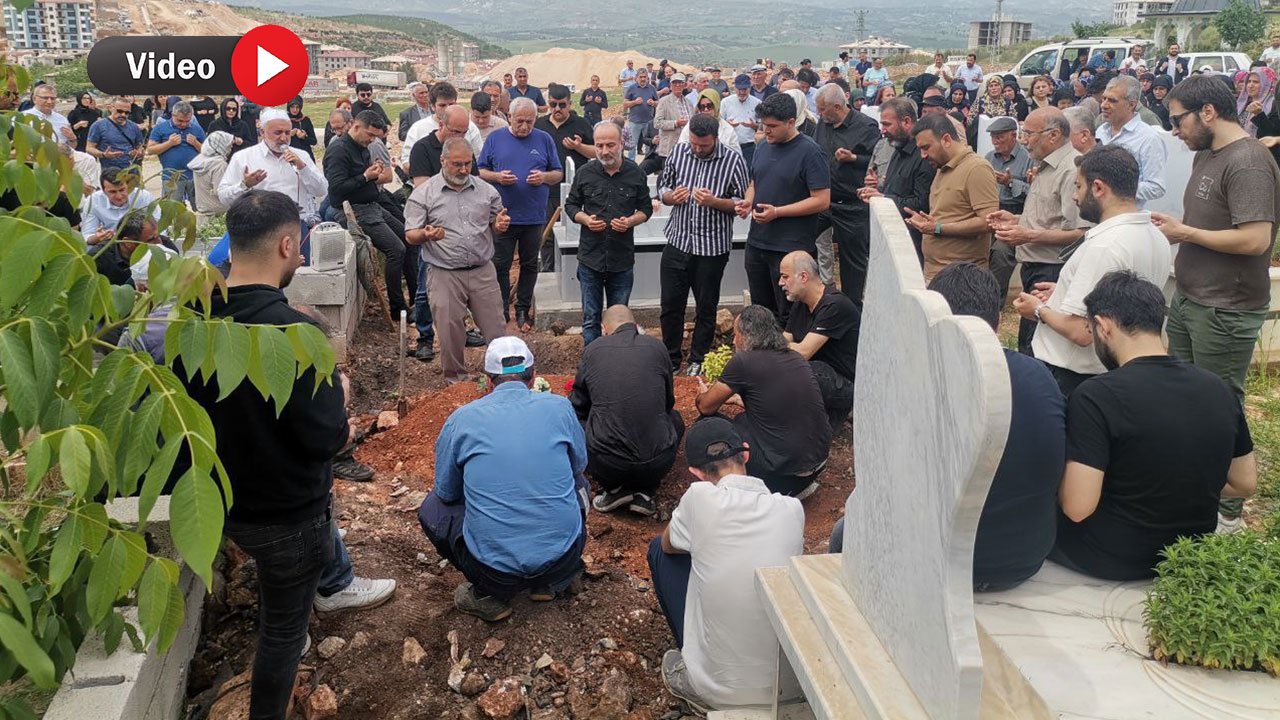 Kahramanmaraş'ta depremden 1 yıl 3 ay sonra kardeşini buldu